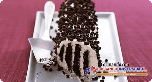 Salchichón de crema de menta con galletas de chocolate